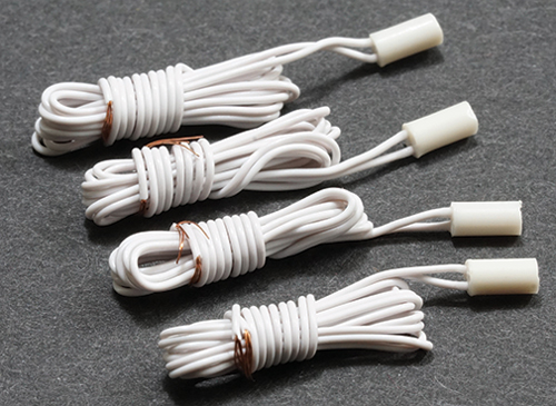 Dollhouse Miniature Bi-Pin Socket, 3/16 with 10In. Leads, 4/Pk